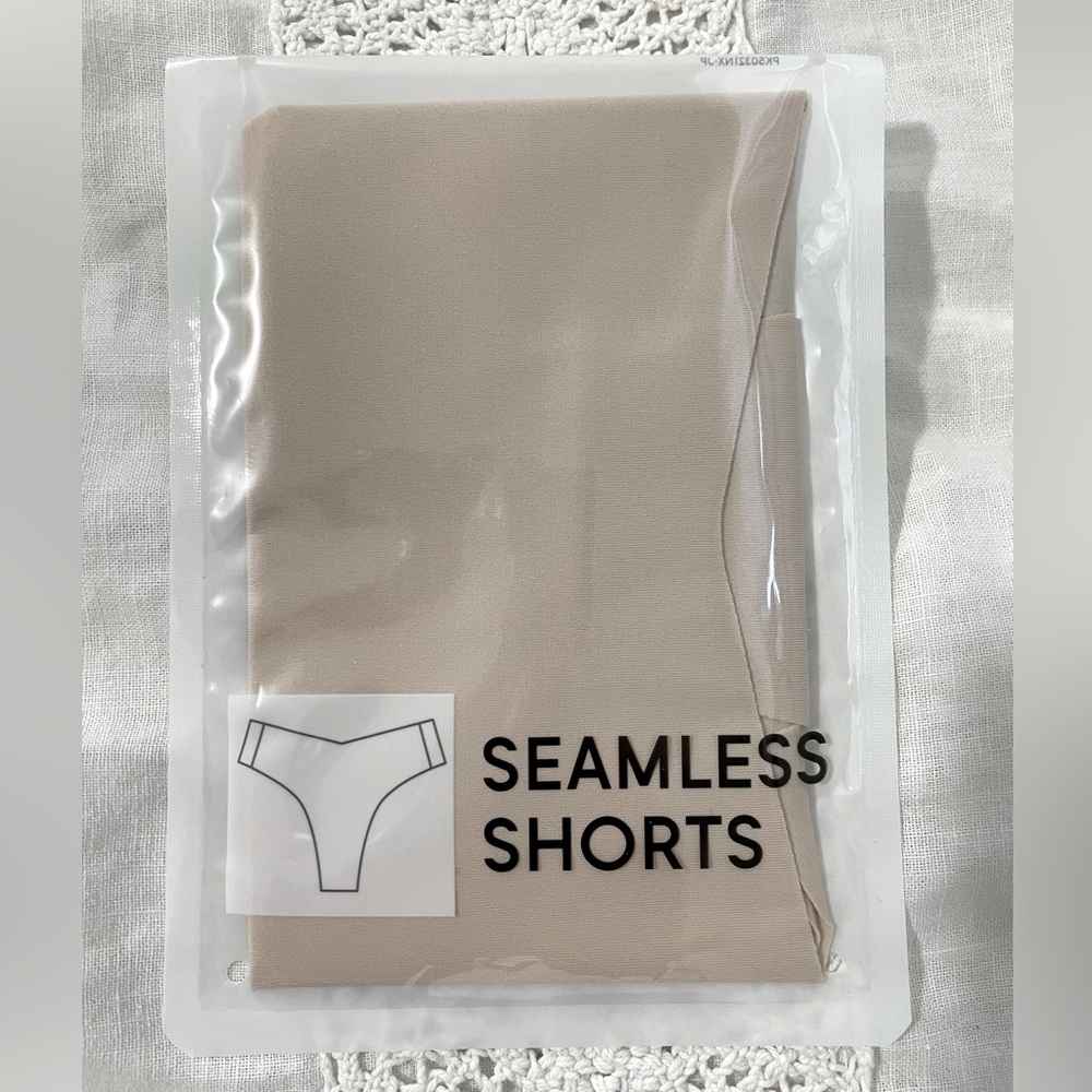 NWT GU(Uniqlo) Seamless Thong Shorts